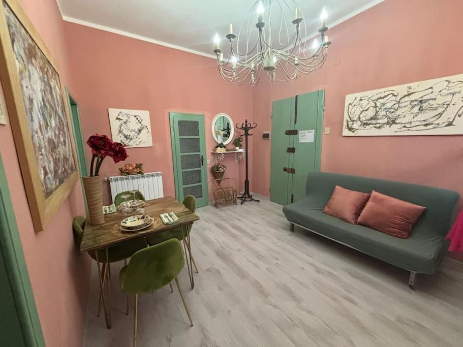 Rebirth Apartment Pontedera